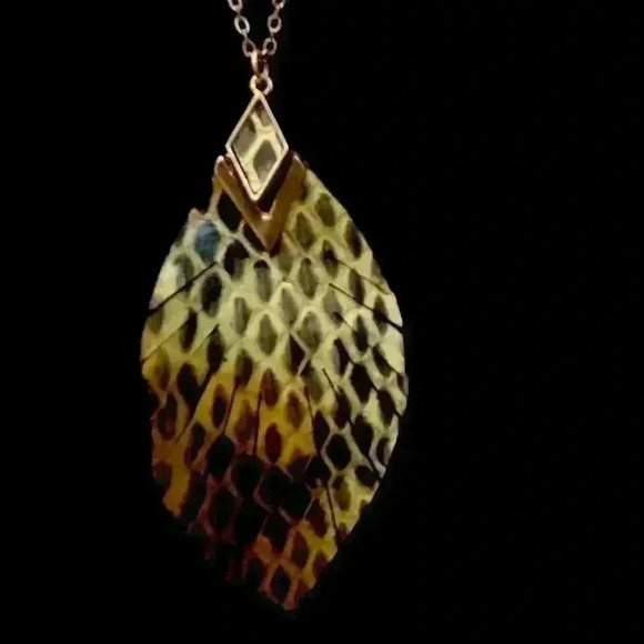 NWT City Genuine Leather Animal Print Pendant and Earring Set 32” length - Picture 2 of 7